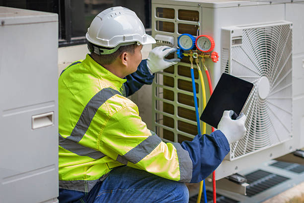 Professional Hvac technician working in Springfield, PA